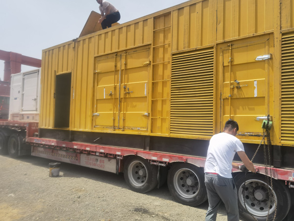 湘西除了负载情况和发动机维护，还有哪些因素会影响 200kw 柴油发电机的油耗？