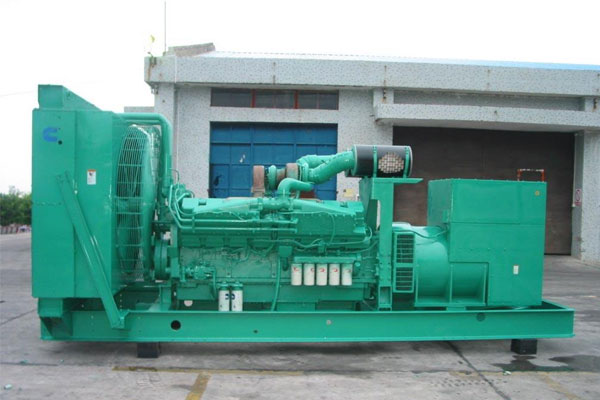 湘西工厂发电机应急发电时如何更准确地检查发电机状态？